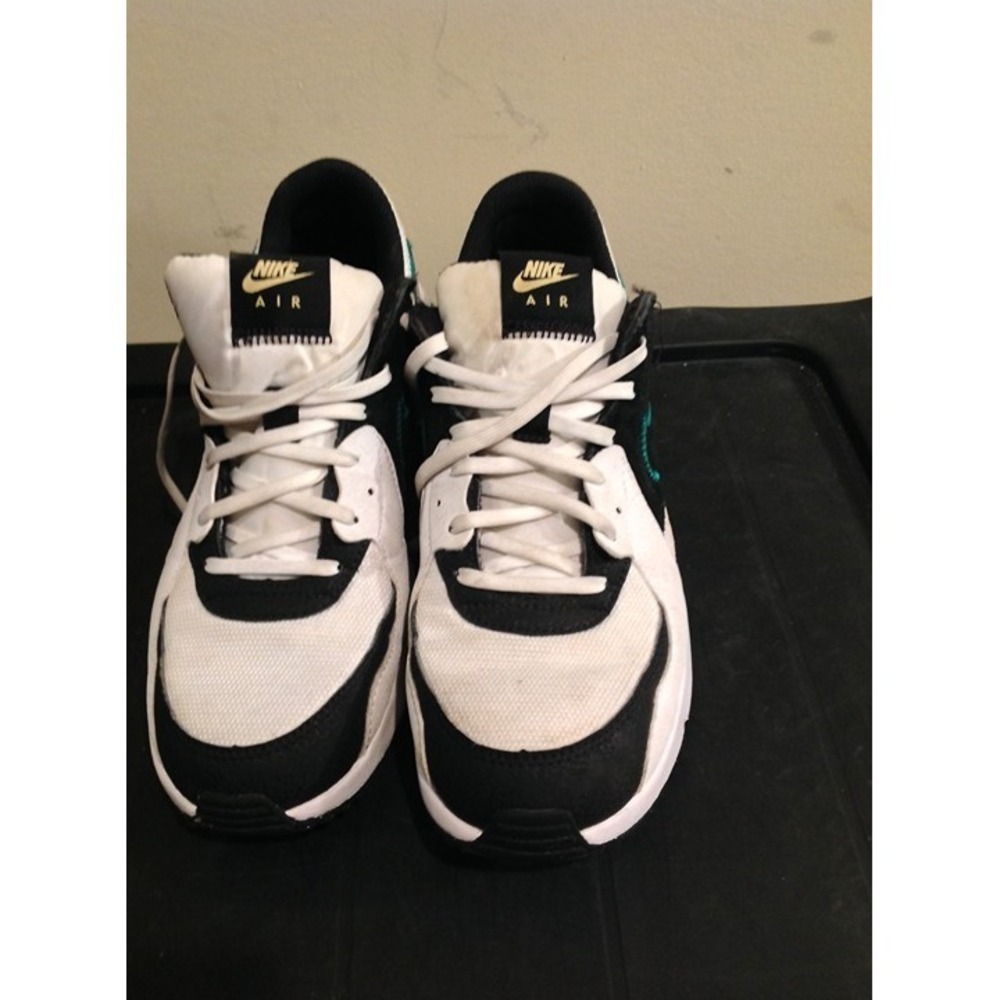 Nike Air Max Green/White Sneakers Size 9 (DZ0795-102)